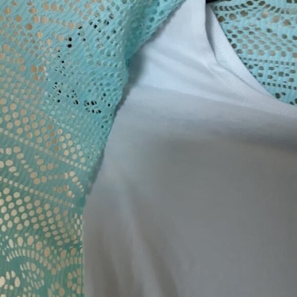 Amy Wear Crochet look cardigan/tank Top - Picture 4 of 7